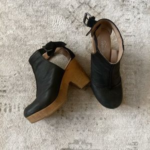 Free People Clogs